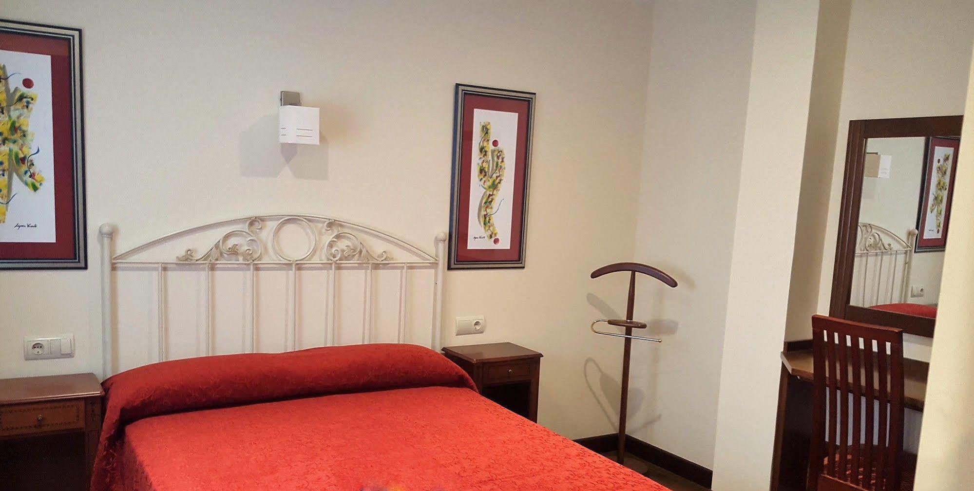 Hotel El Panorama Тапиа де Касариего Екстериор снимка