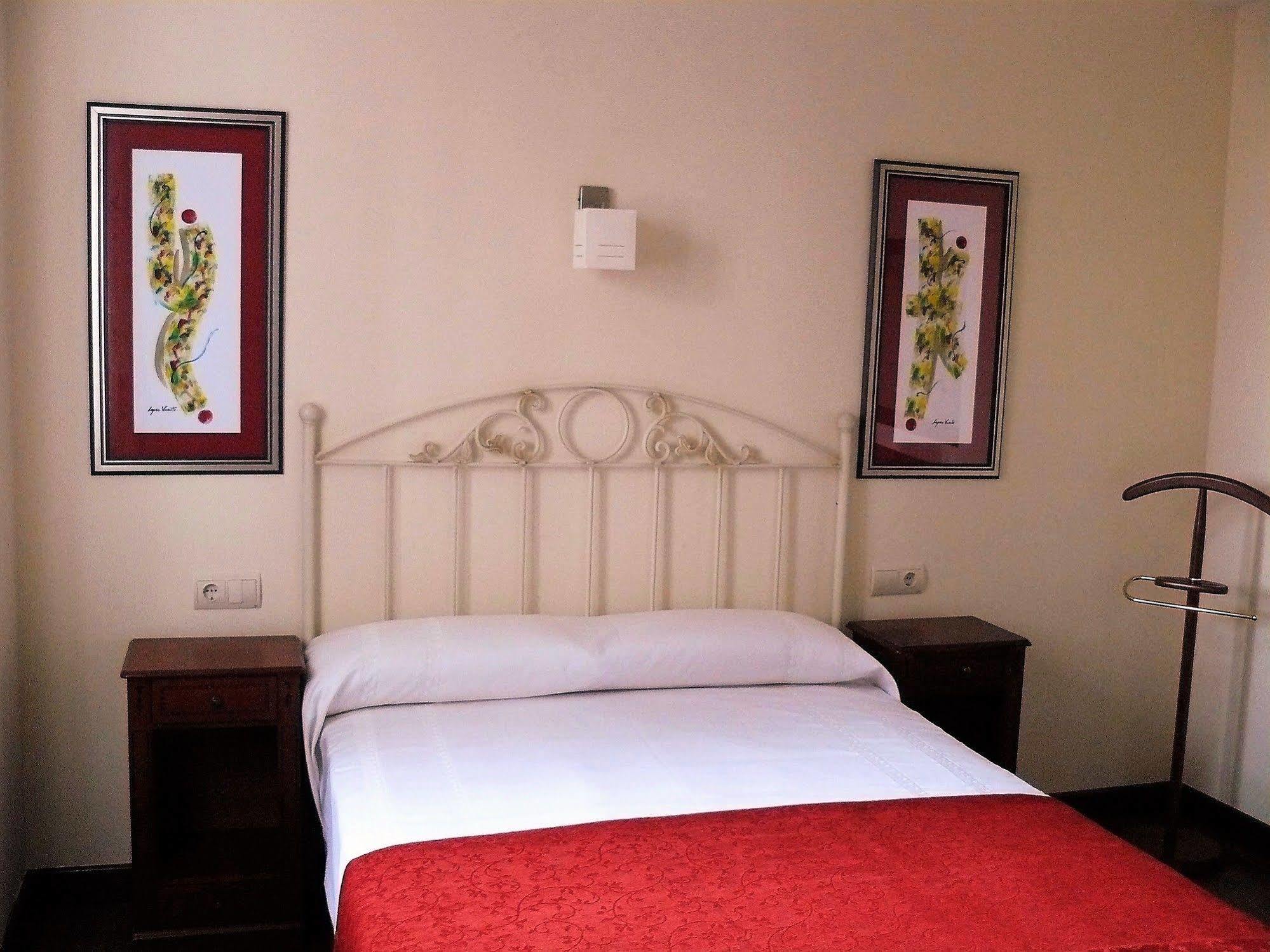 Hotel El Panorama Тапиа де Касариего Екстериор снимка